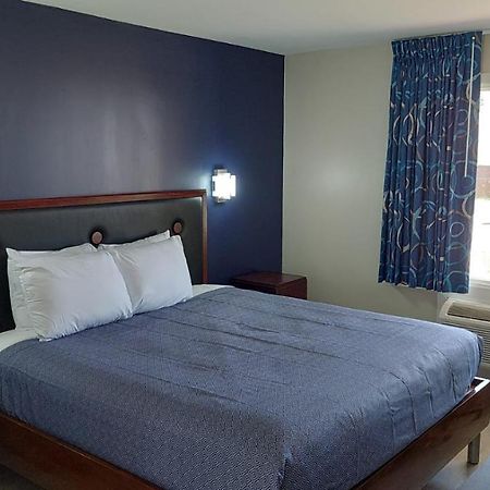 Economy 7 Inn Hampton Zewnętrze zdjęcie